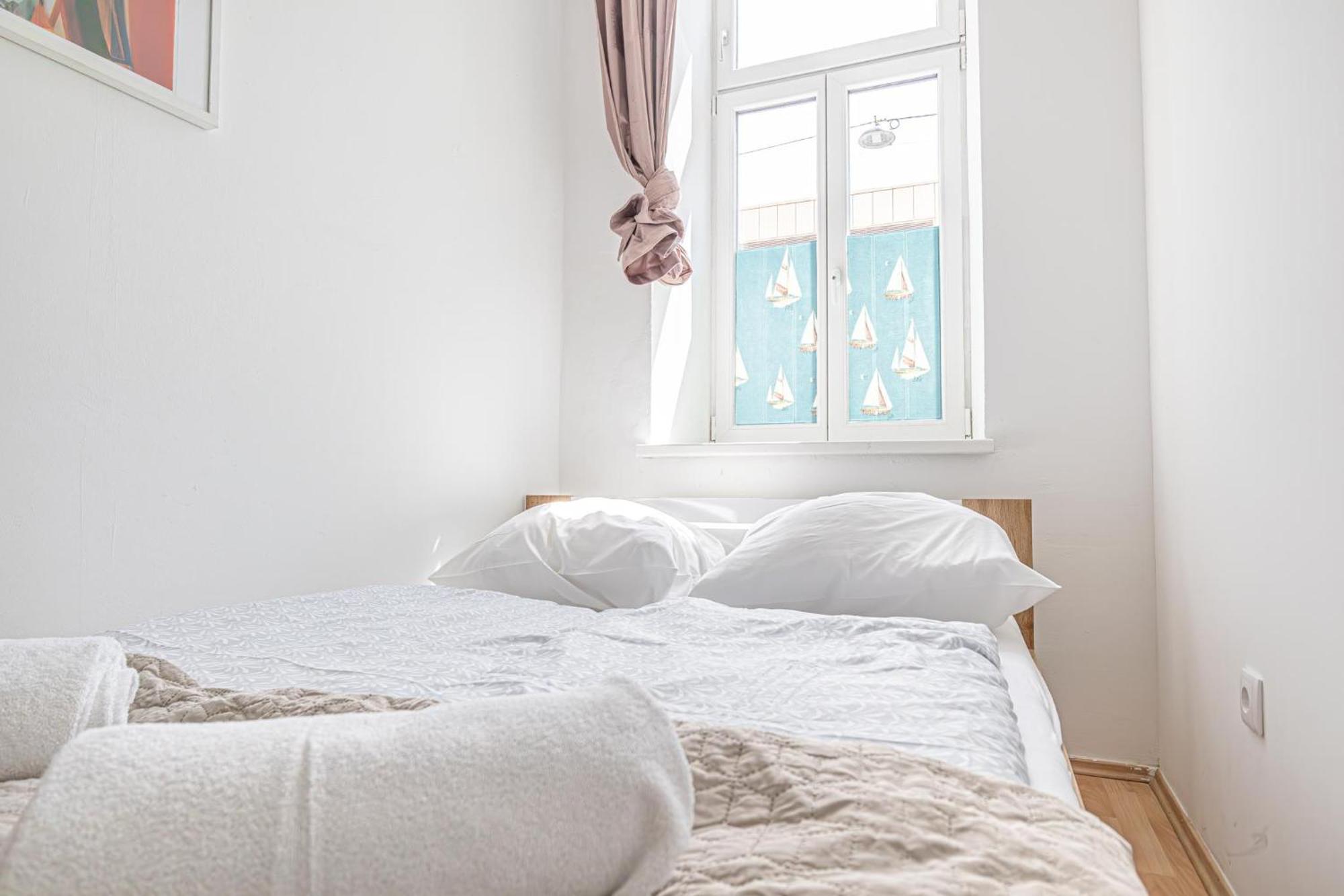 Loevly Shared 6Br With Garden Near Danube & Millenium City Виена Екстериор снимка