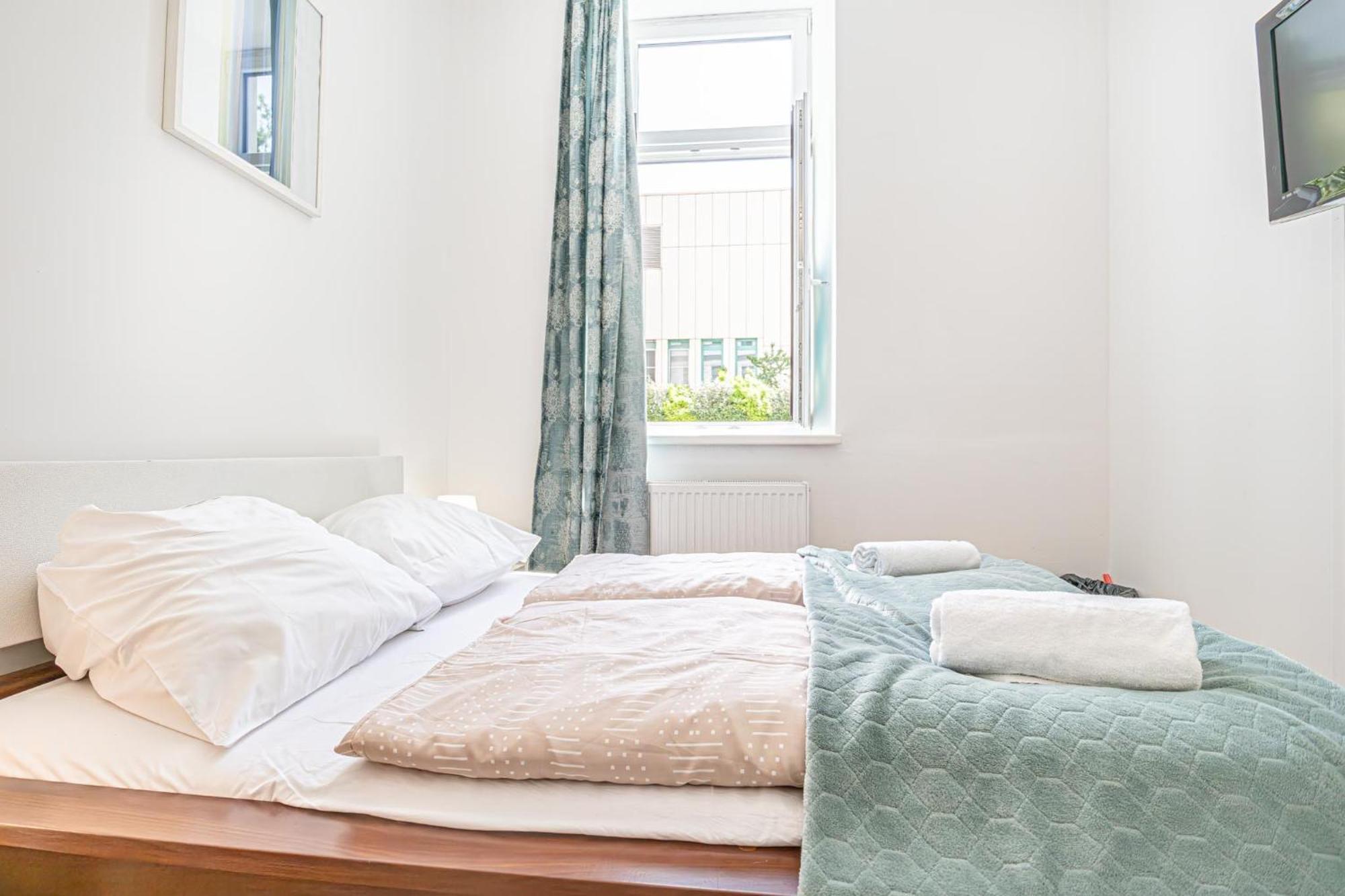 Loevly Shared 6Br With Garden Near Danube & Millenium City Виена Екстериор снимка
