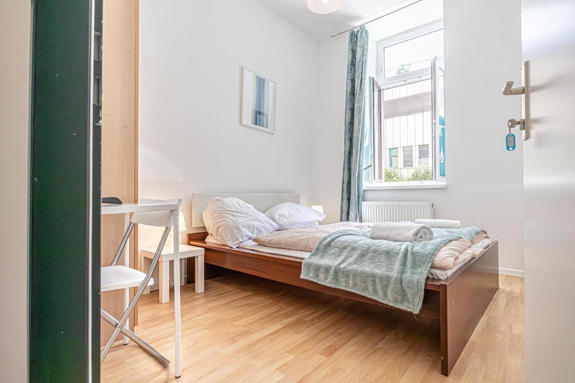 Loevly Shared 6Br With Garden Near Danube & Millenium City Виена Екстериор снимка