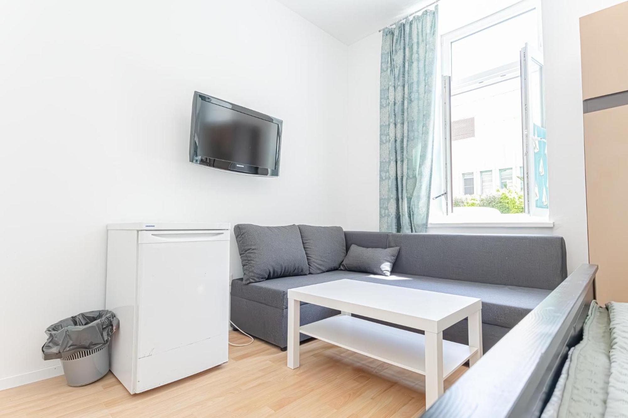 Loevly Shared 6Br With Garden Near Danube & Millenium City Виена Екстериор снимка