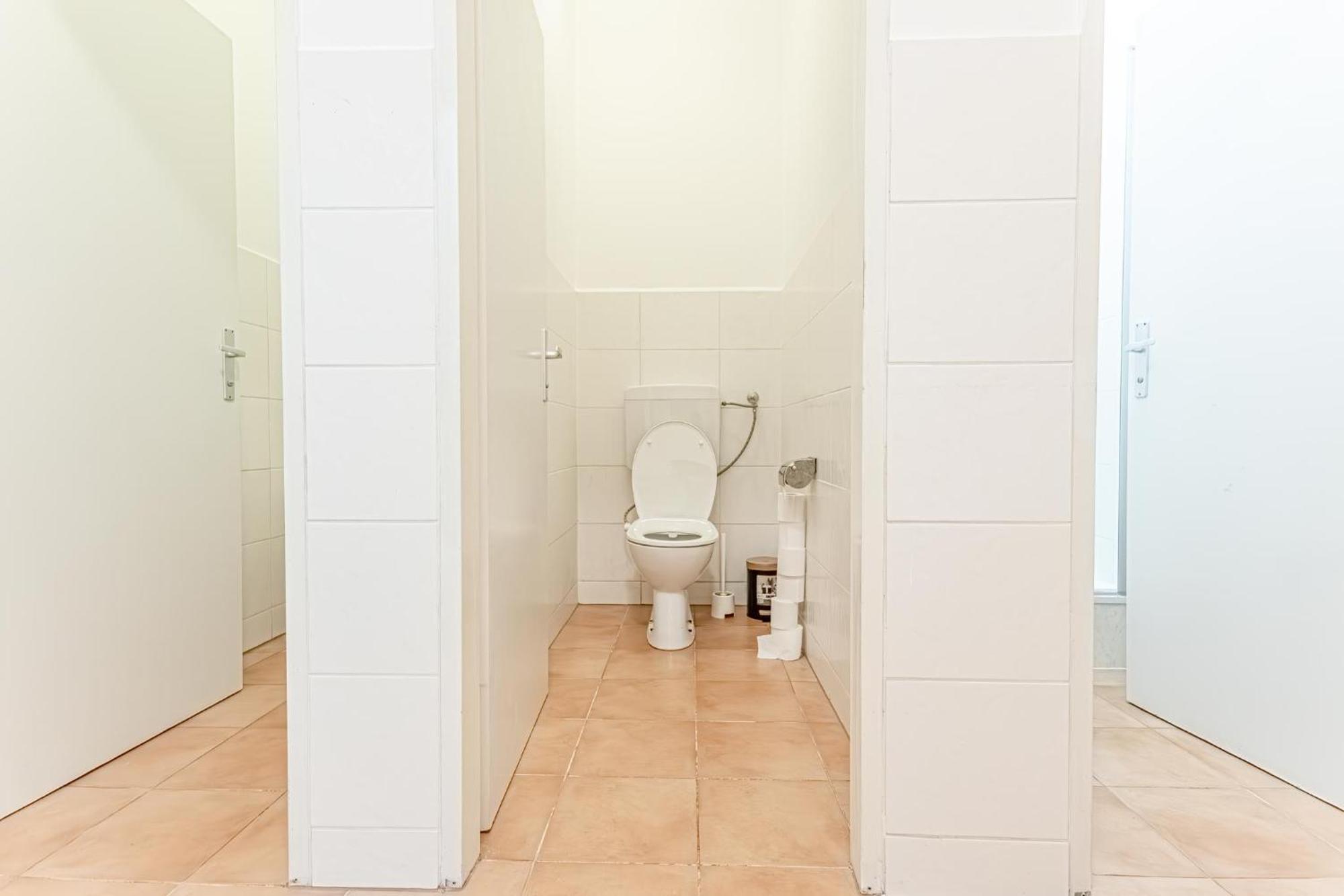 Loevly Shared 6Br With Garden Near Danube & Millenium City Виена Екстериор снимка