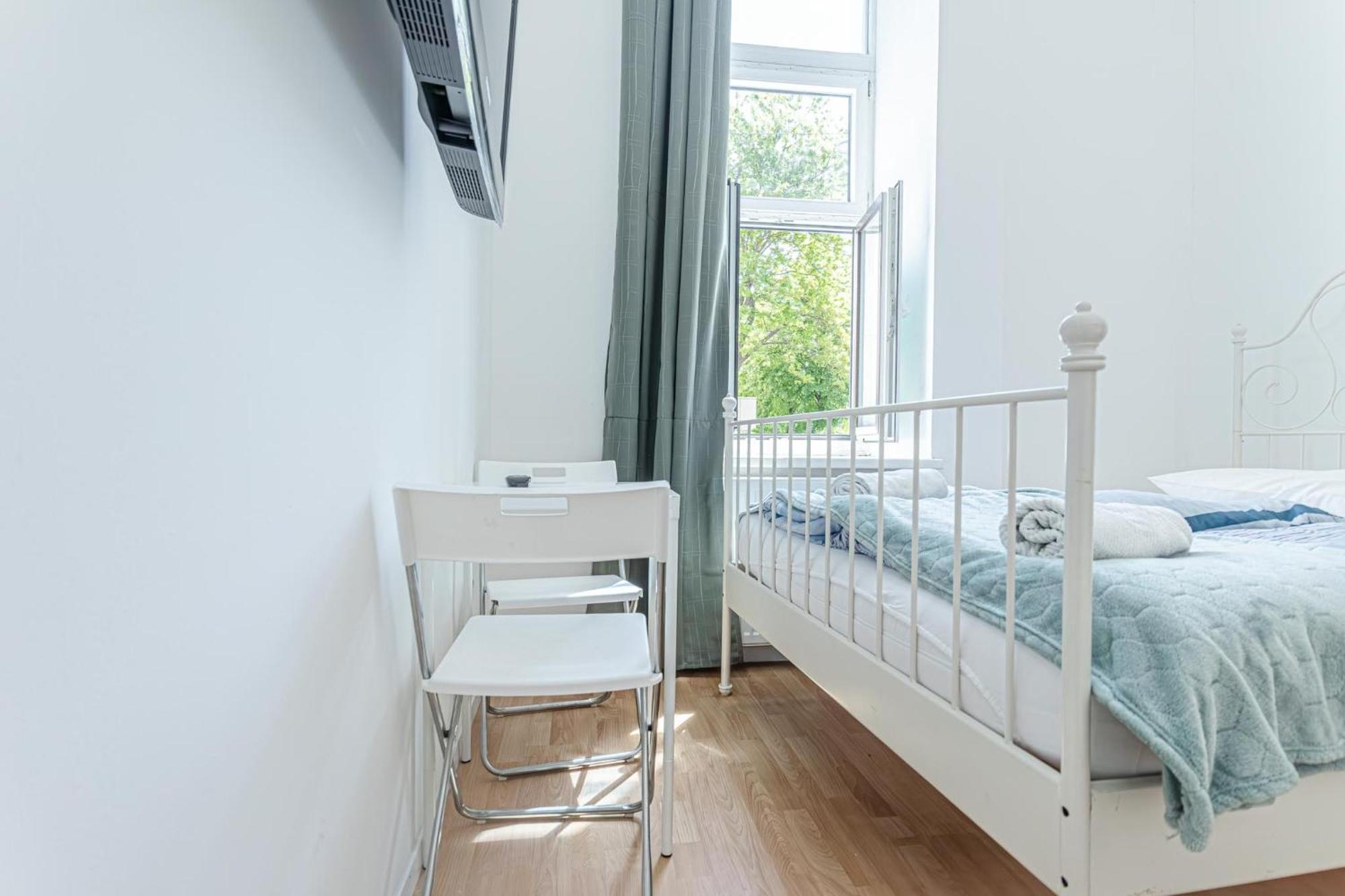 Loevly Shared 6Br With Garden Near Danube & Millenium City Виена Екстериор снимка