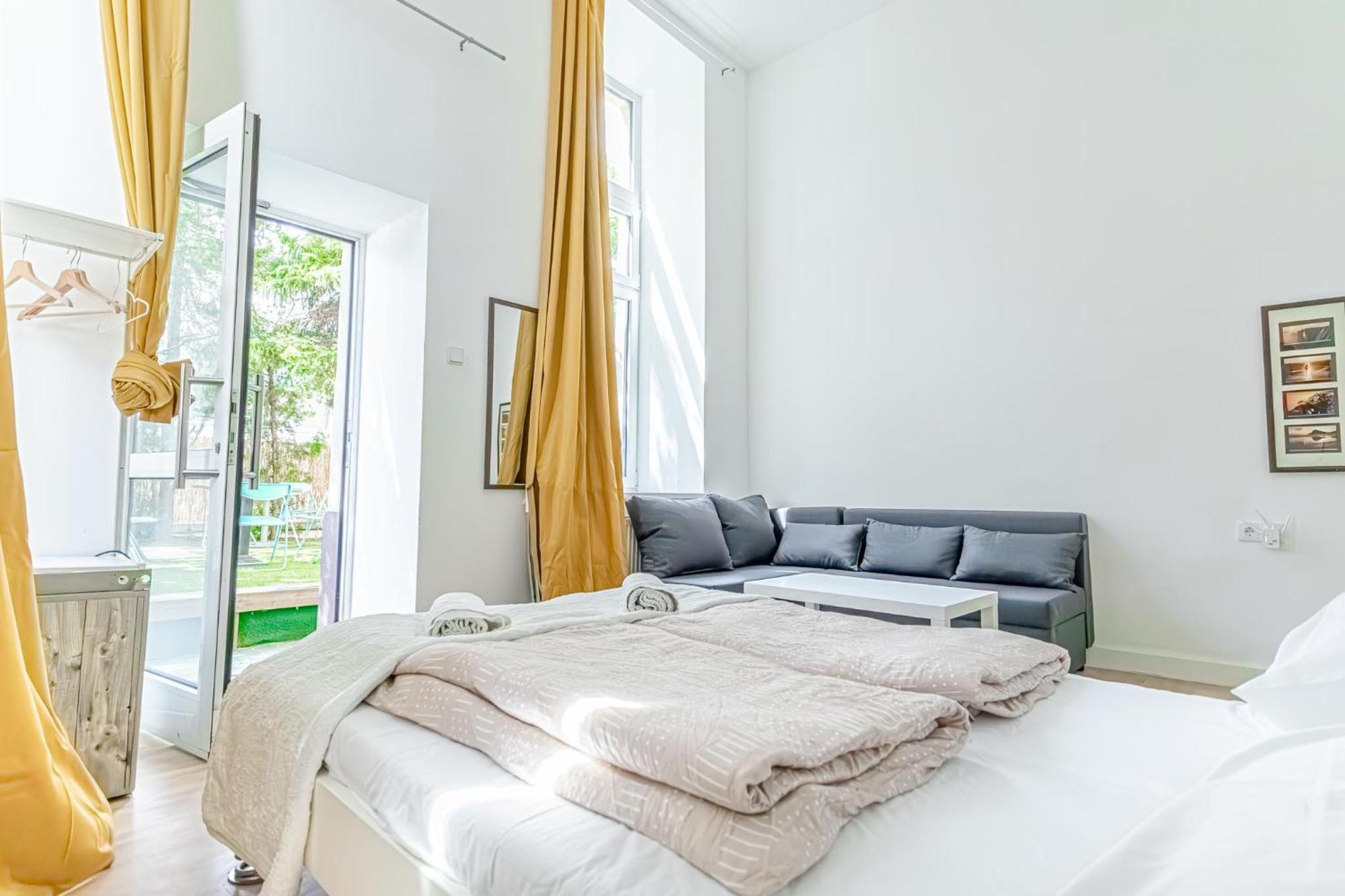 Loevly Shared 6Br With Garden Near Danube & Millenium City Виена Екстериор снимка