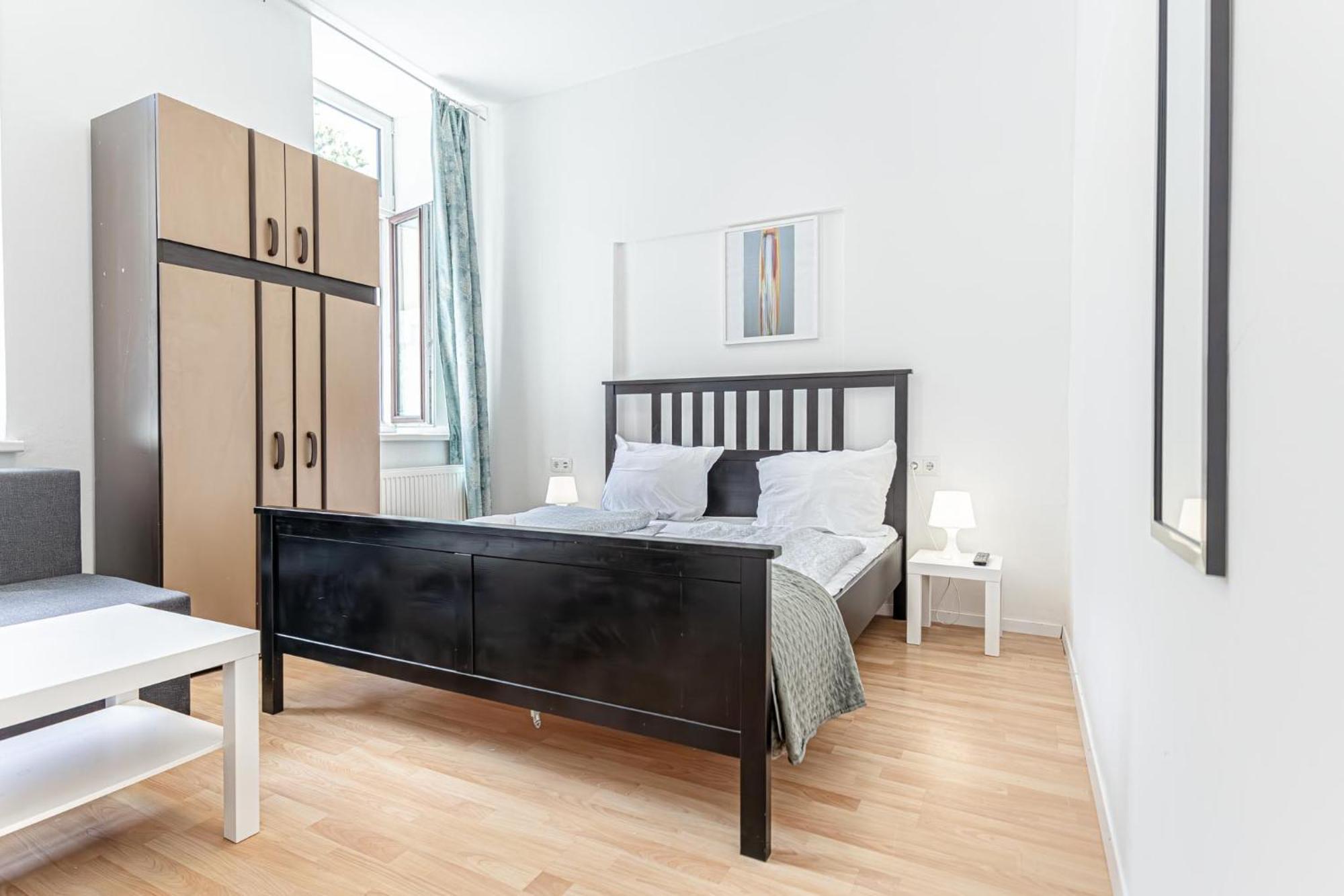 Loevly Shared 6Br With Garden Near Danube & Millenium City Виена Екстериор снимка