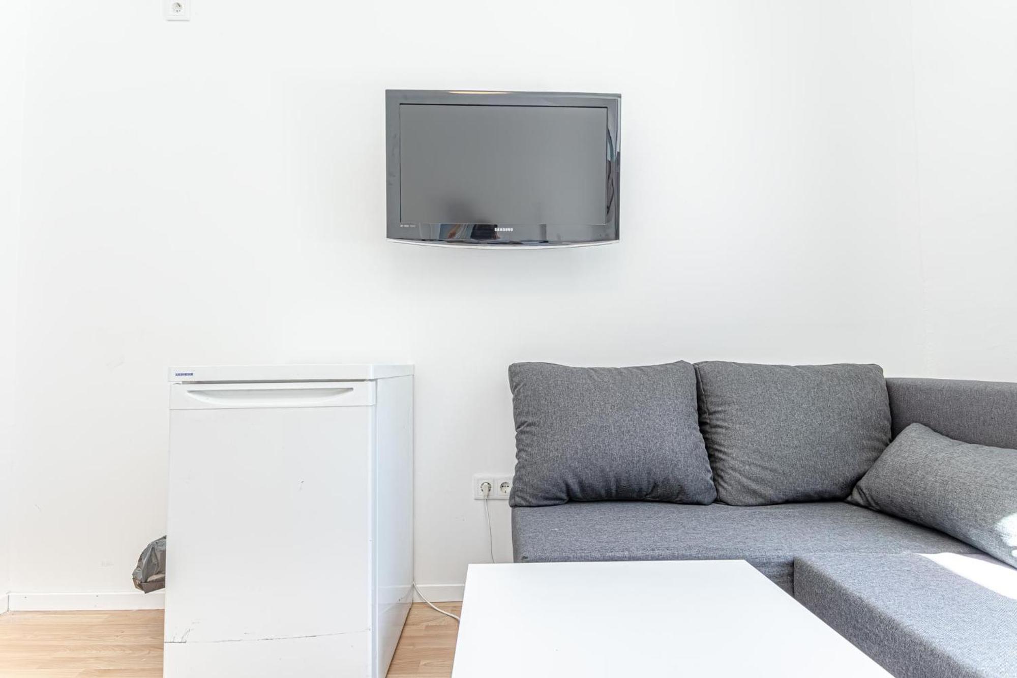 Loevly Shared 6Br With Garden Near Danube & Millenium City Виена Екстериор снимка